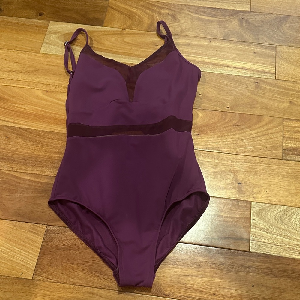 Nikolay ‘Roxanne’ leotard in Alchemy (plum). Worn once; excellent condition. AM